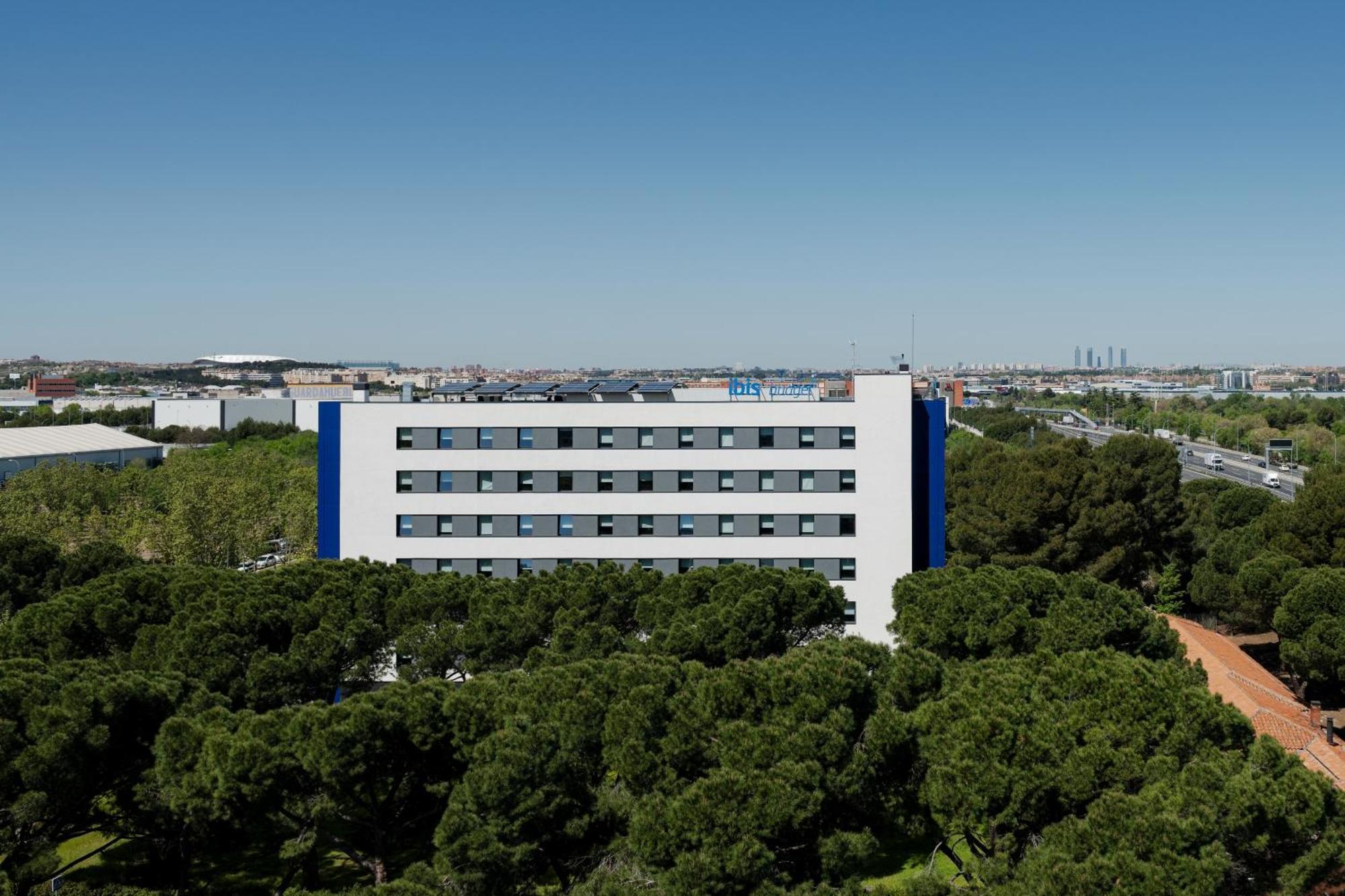 Ibis Budget Madrid Aeropuerto Esterno foto